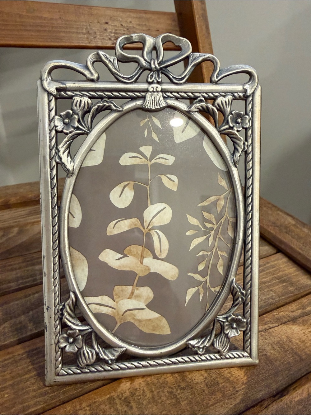 Vintage Silver Tone Ornate Bow Floral Picture Frame 4x6
